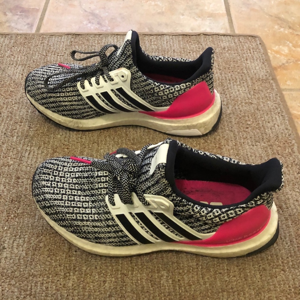 Adidas Ultraboost - Picture 2 of 5